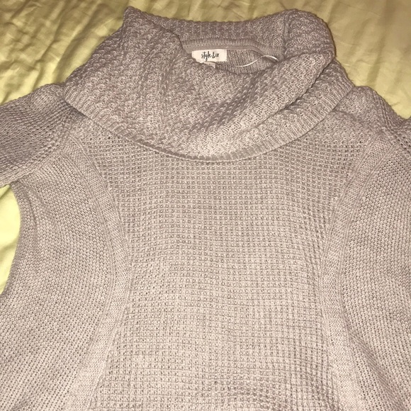 Turtle neck Knit Sweater - Picture 4 of 6
